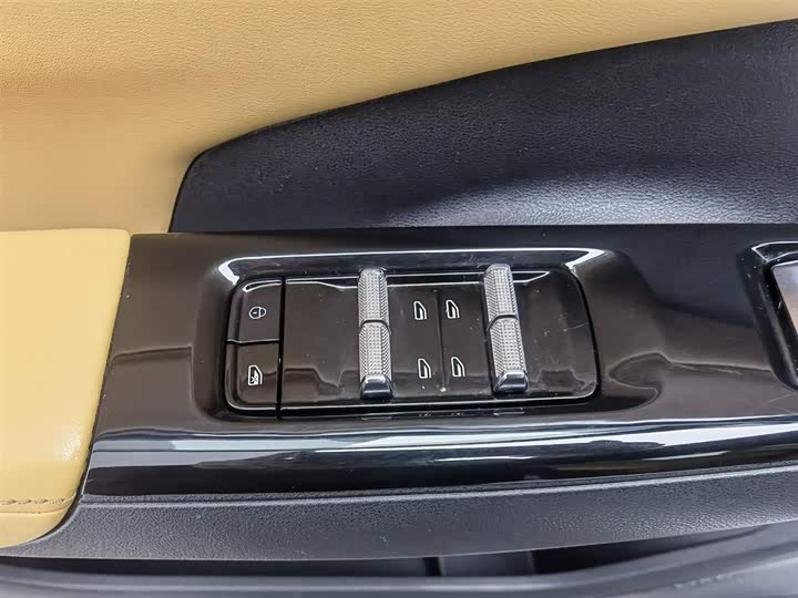 Фото 9 - Geely Galaxy L7