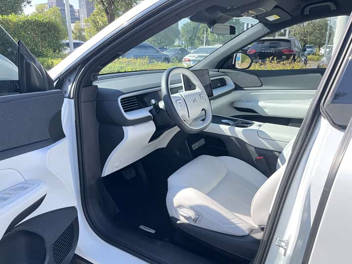 Фото 8 - XPeng G6