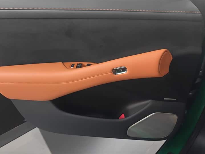 Фото 7 - Xiaomi YU7