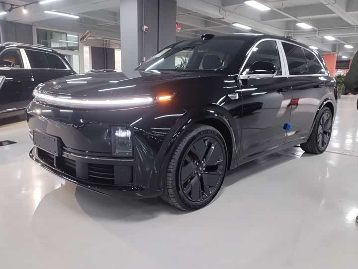 Фото 1 - LiXiang L7