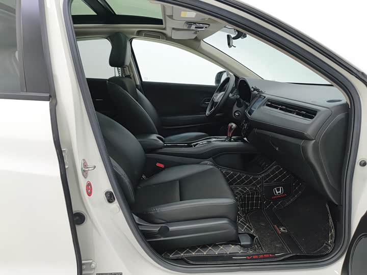 Фото 7 - Honda Vezel