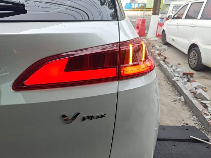 Фото 8 - GAC Aion V