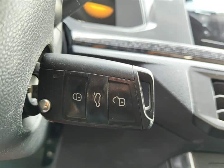 Фото 9 - Volkswagen Lavida