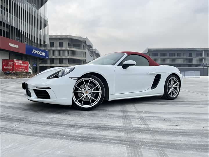 Фото 1 - Porsche 718