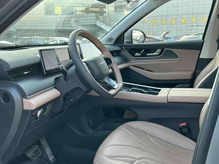 Фото 5 - Chery Tiggo 8L