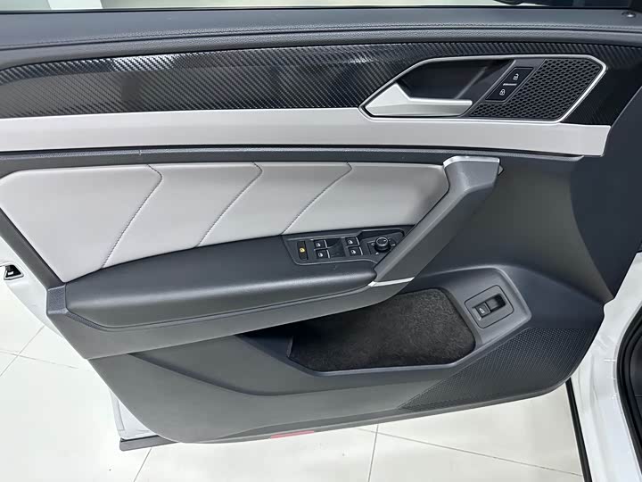 Фото 8 - Volkswagen Tayron