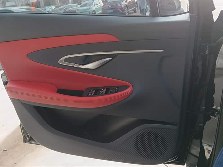 Фото 7 - Changan UNI-T