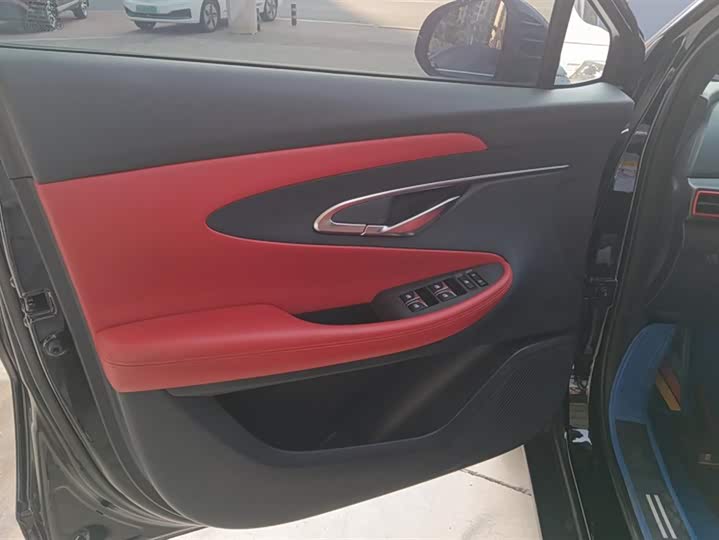 Фото 9 - Changan UNI-T