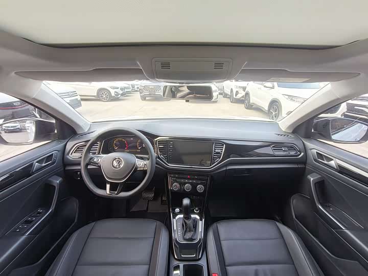 Фото 6 - Volkswagen T-Roc