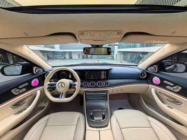 Фото 3 - Mercedes-Benz E-Class