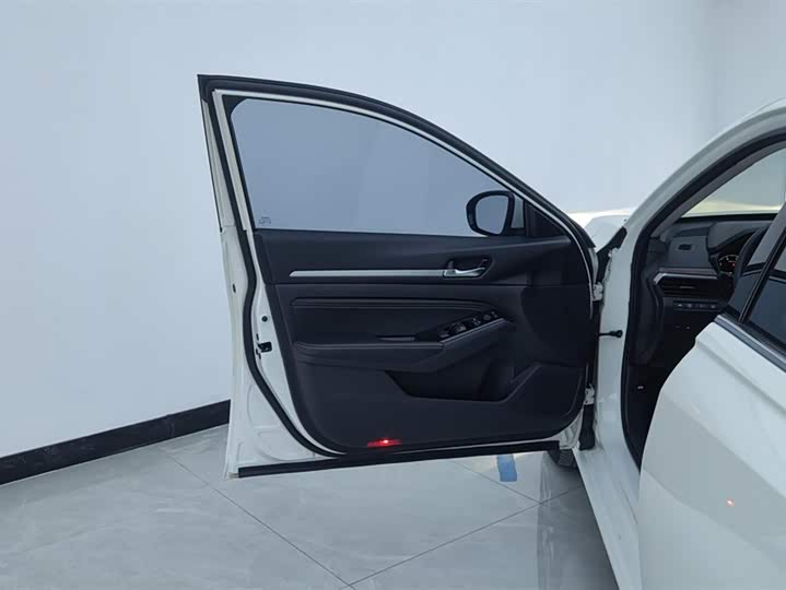 Фото 7 - Nissan Teana