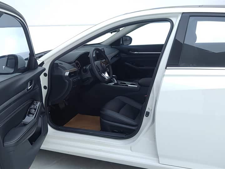 Фото 9 - Nissan Teana