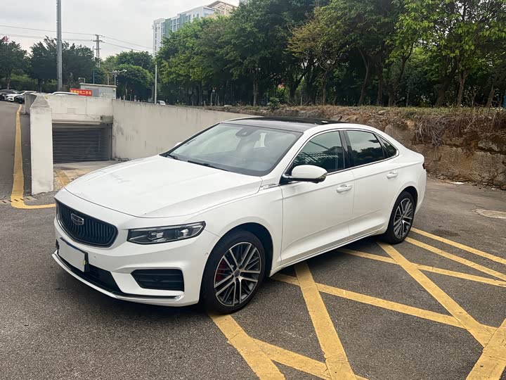 Фото 2 - Geely Preface