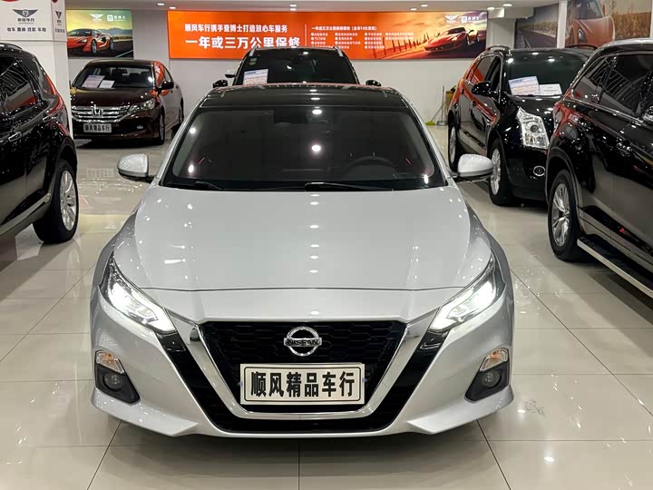 Фото 2 - Nissan Teana