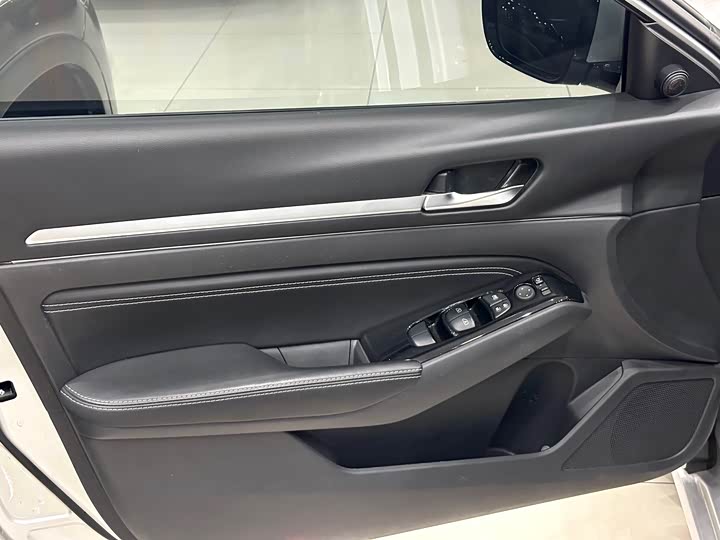 Фото 6 - Nissan Teana