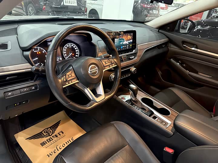 Фото 7 - Nissan Teana