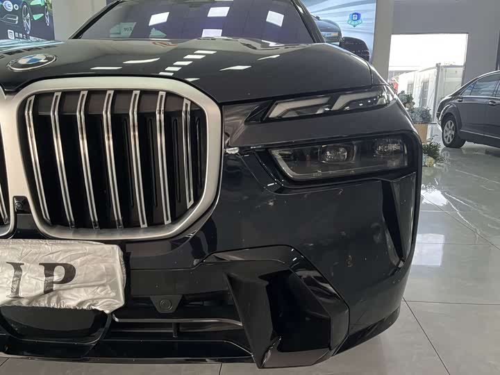 Фото 2 - BMW X7