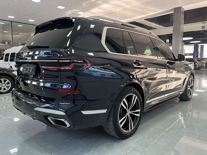 Фото 6 - BMW X7