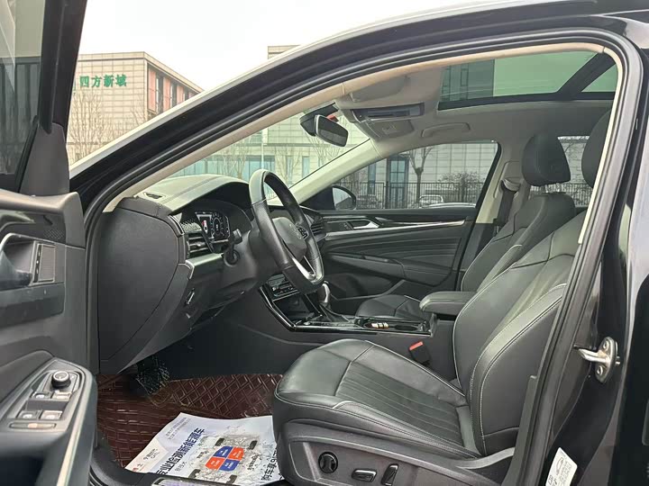 Фото 4 - Volkswagen Passat Hybrid