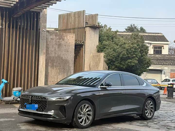 Фото 1 - Lincoln Z (Zephyr)