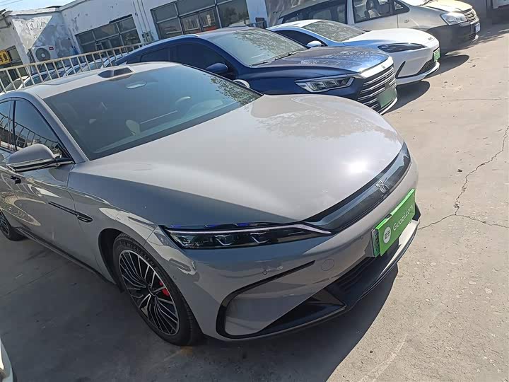 Фото 4 - BYD Han