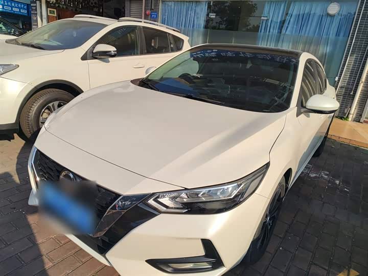 Фото 2 - Nissan Sylphy