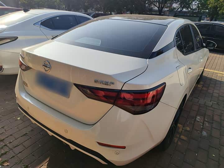 Фото 7 - Nissan Sylphy