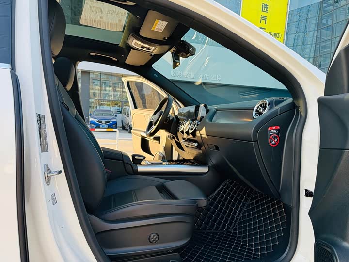 Фото 7 - Mercedes-Benz GLA-Class