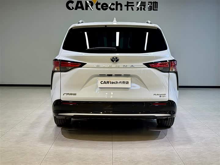 Фото 5 - Toyota Sienna