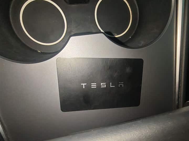 Фото 9 - Tesla Model Y