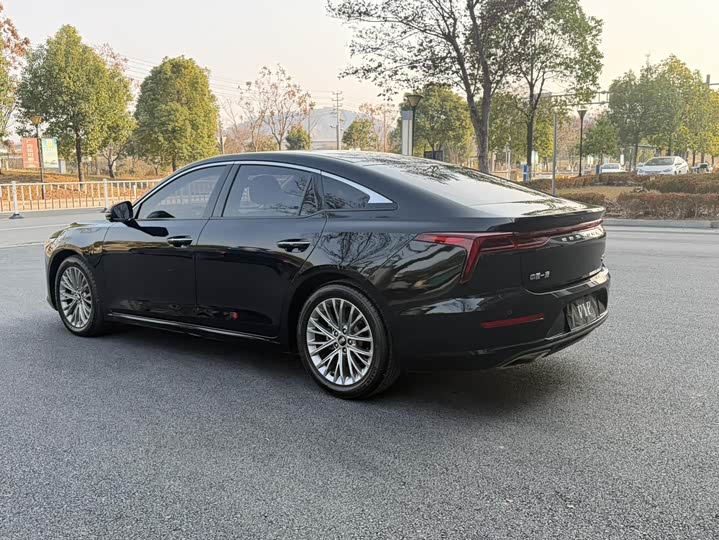 Фото 7 - Bestune B70