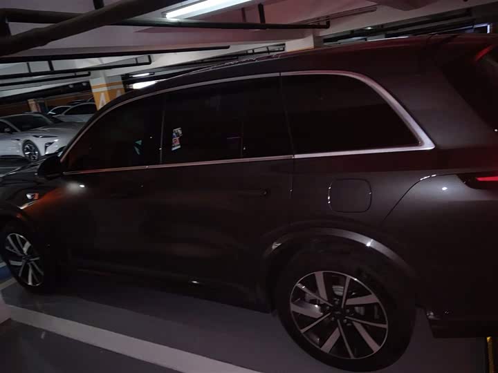 Фото 5 - LiXiang L8