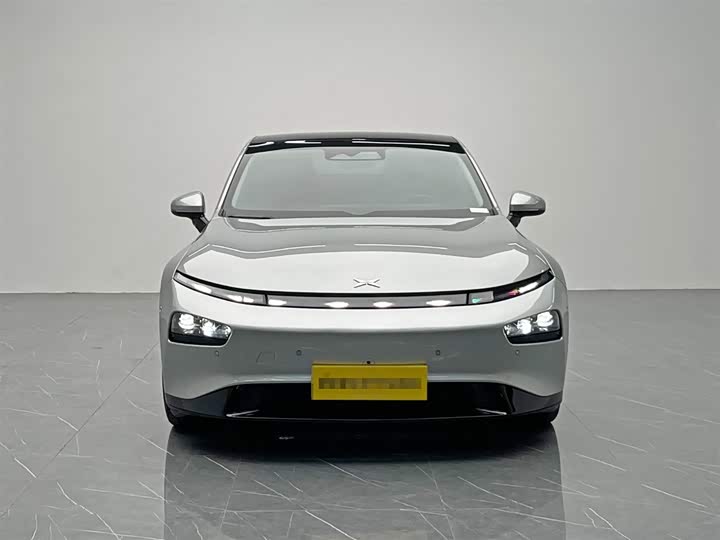 Фото 2 - XPeng P7