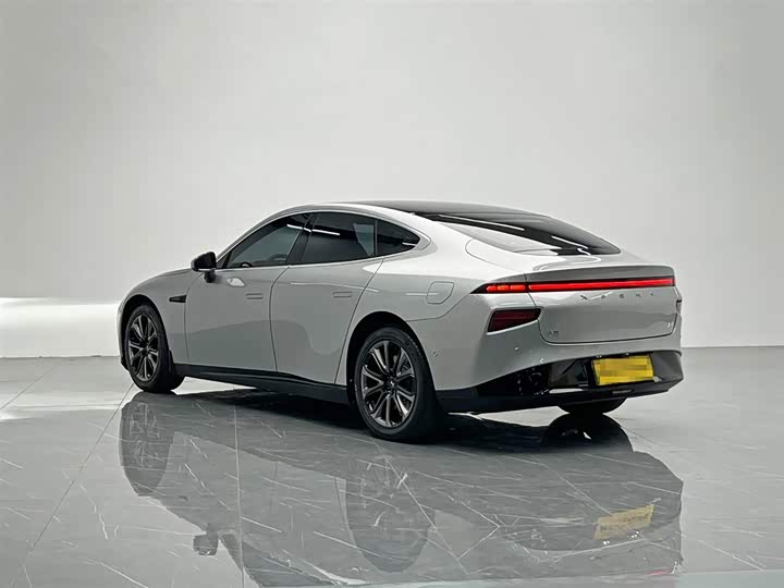 Фото 4 - XPeng P7