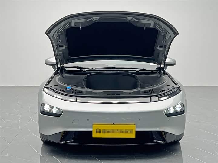 Фото 9 - XPeng P7