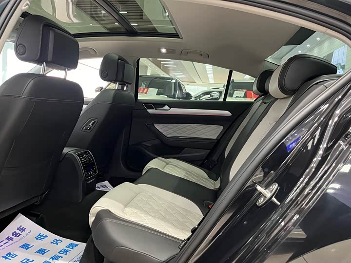 Фото 6 - Volkswagen Magotan