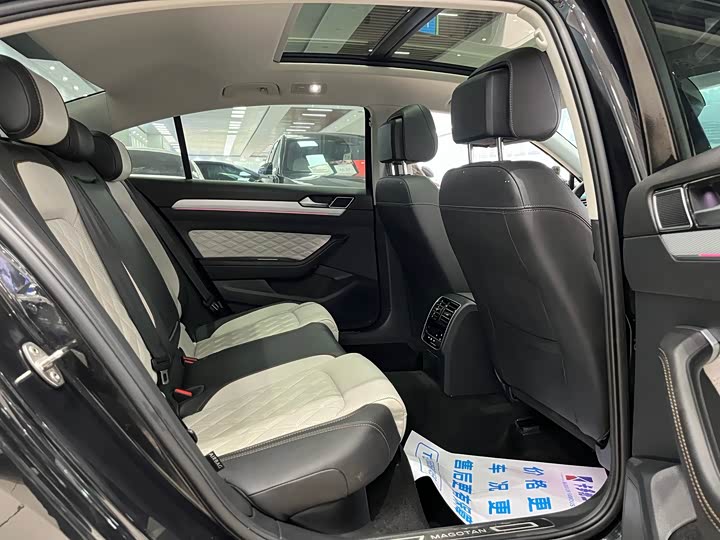 Фото 7 - Volkswagen Magotan