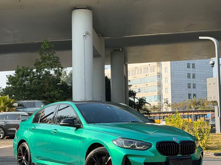Фото 3 - BMW 1 Series