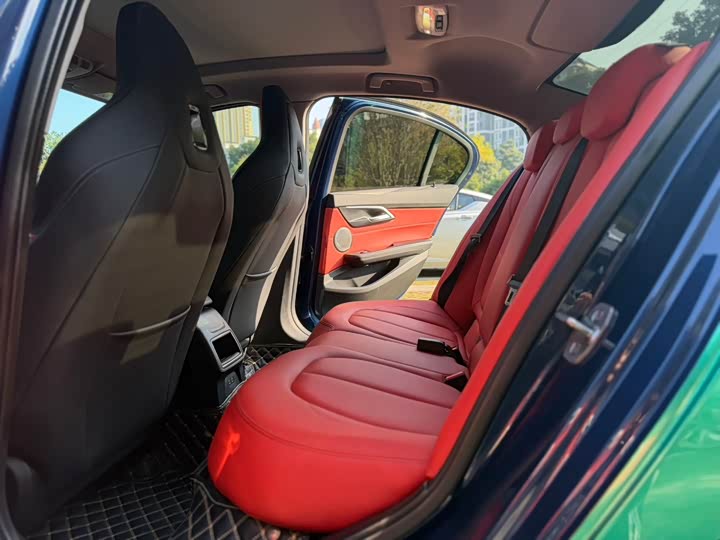 Фото 7 - BMW 1 Series