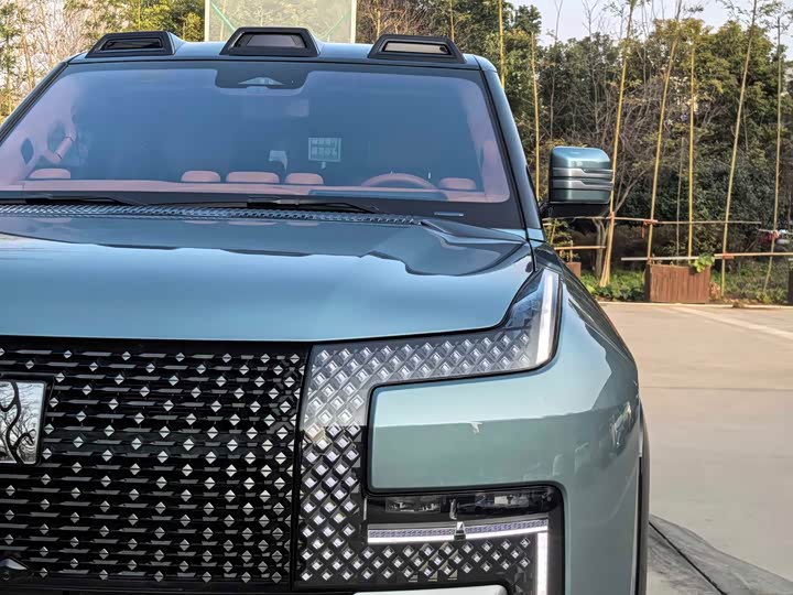 Фото 4 - BYD Yangwang U8