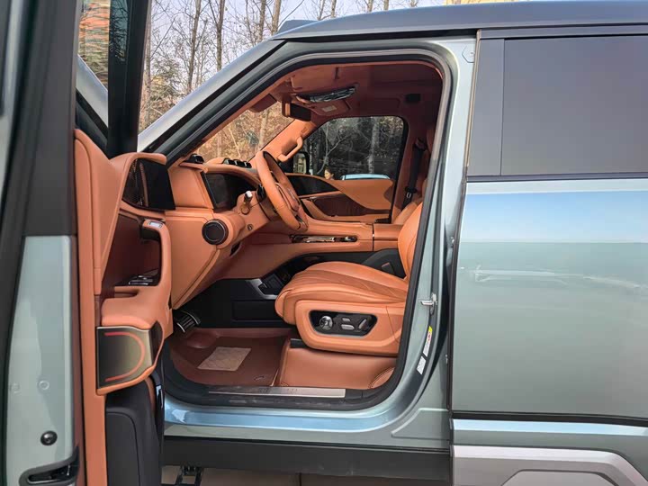 Фото 8 - BYD Yangwang U8