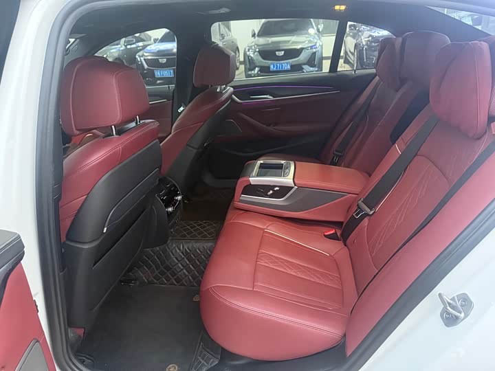 Фото 9 - BMW 5 Series