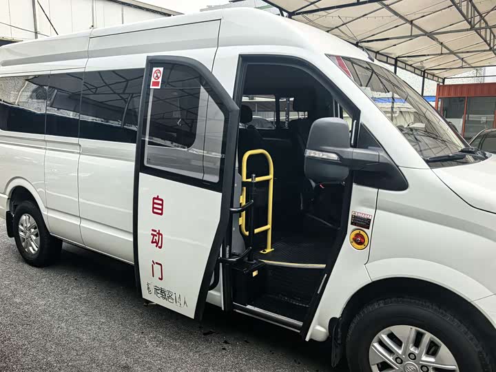 Фото 7 - Maxus V80