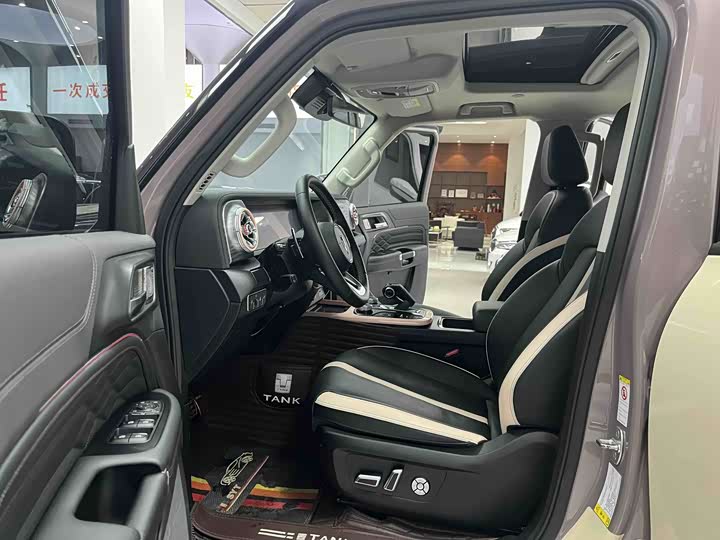 Фото 4 - Tank 300