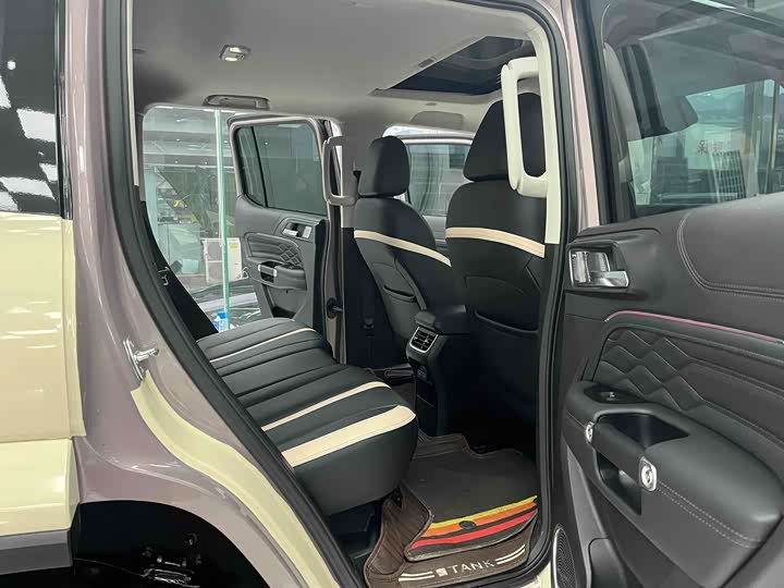 Фото 6 - Tank 300