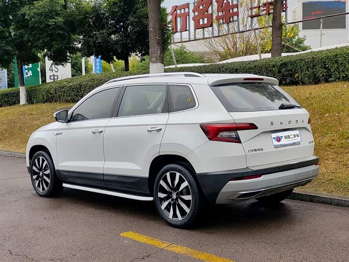 Фото 4 - Skoda Karoq