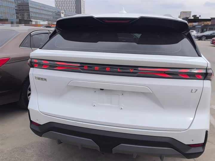 Фото 6 - Geely Galaxy L7