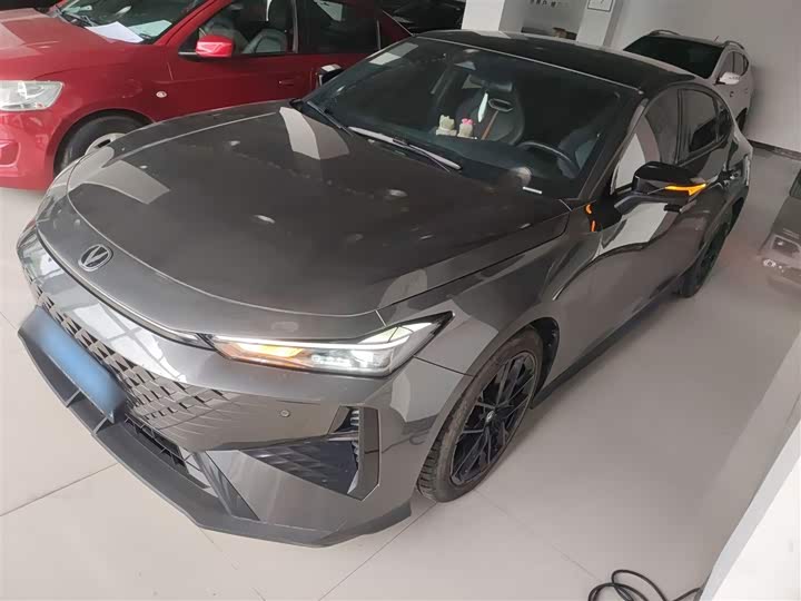 Фото 2 - Changan UNI-V