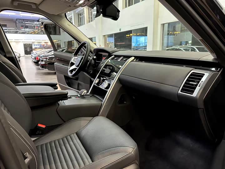 Фото 9 - Land Rover Discovery