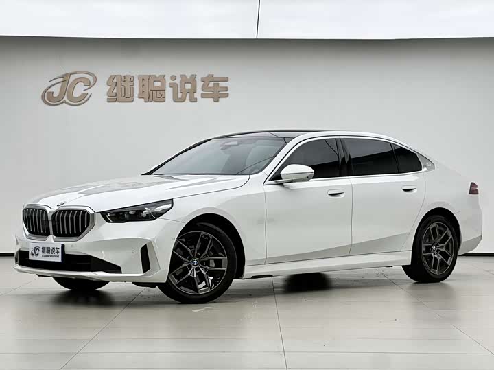 Фото 1 - BMW 5 Series